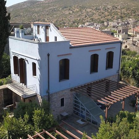 Traditional Hotel Ianthe Vessa Exterior photo