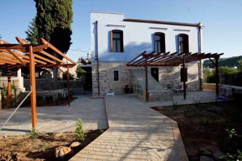 Traditional Hotel Ianthe Vessa Exterior photo