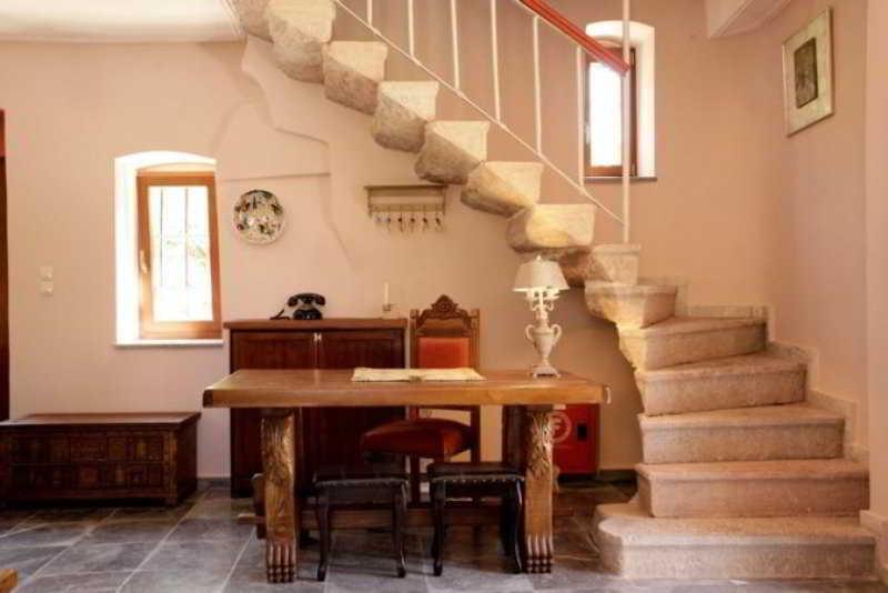 Traditional Hotel Ianthe Vessa Exterior photo