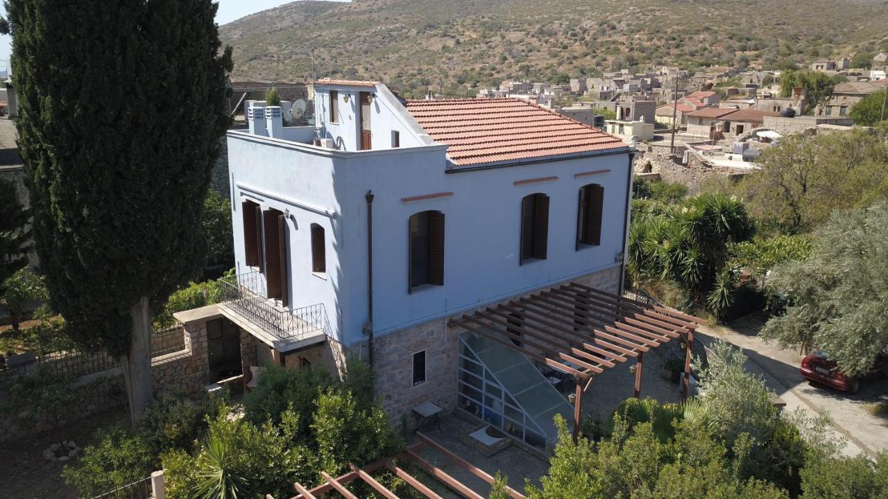 Traditional Hotel Ianthe Vessa Exterior photo