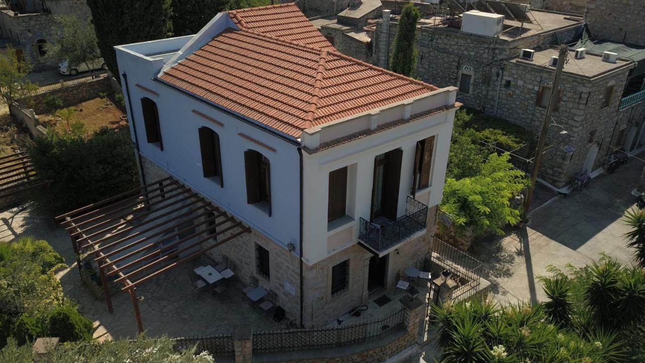 Traditional Hotel Ianthe Vessa Exterior photo
